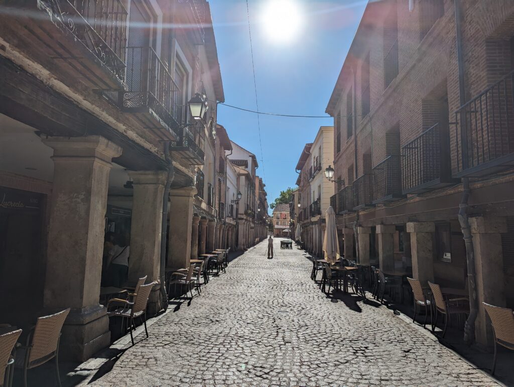 La Calle Mayor de Alcalá con el sol alineado